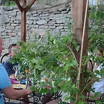 Cheriedel & Art Gallery Bed & Breakfast