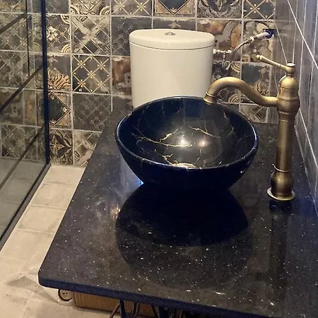 B&B Cheriedel & Art Gallery